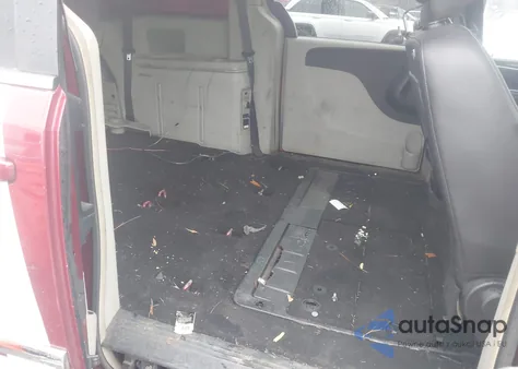 2015 Chrysler Town & Country Touring from USA, damaged, VIN 2C4RC1BG1FR544634